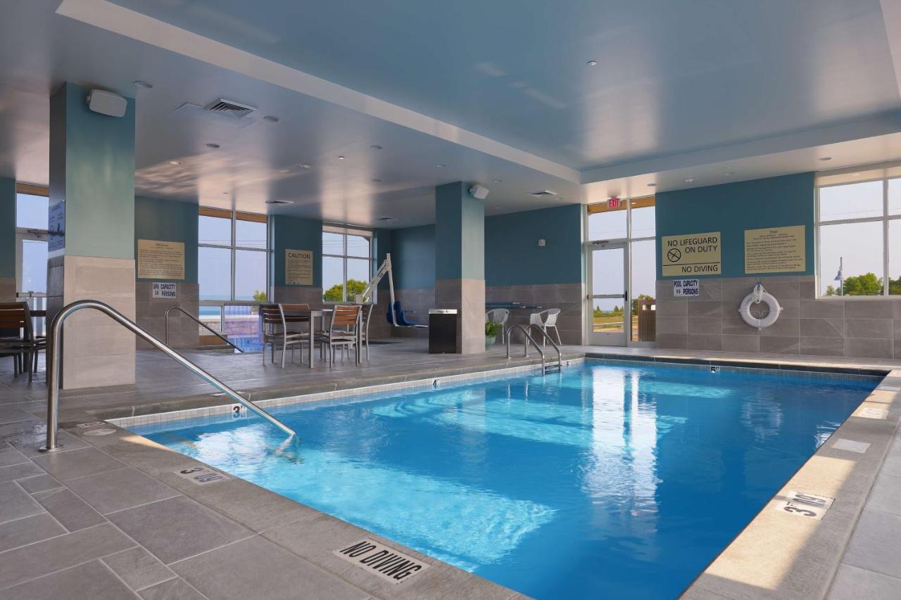 Hampton Inn & Suites Manistee, Mi Bagian luar foto