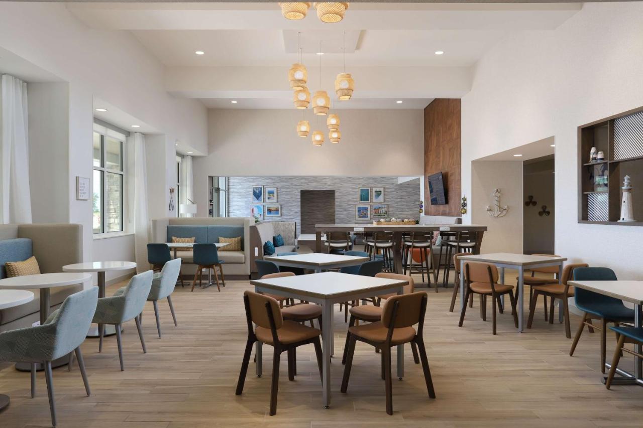 Hampton Inn & Suites Manistee, Mi Bagian luar foto