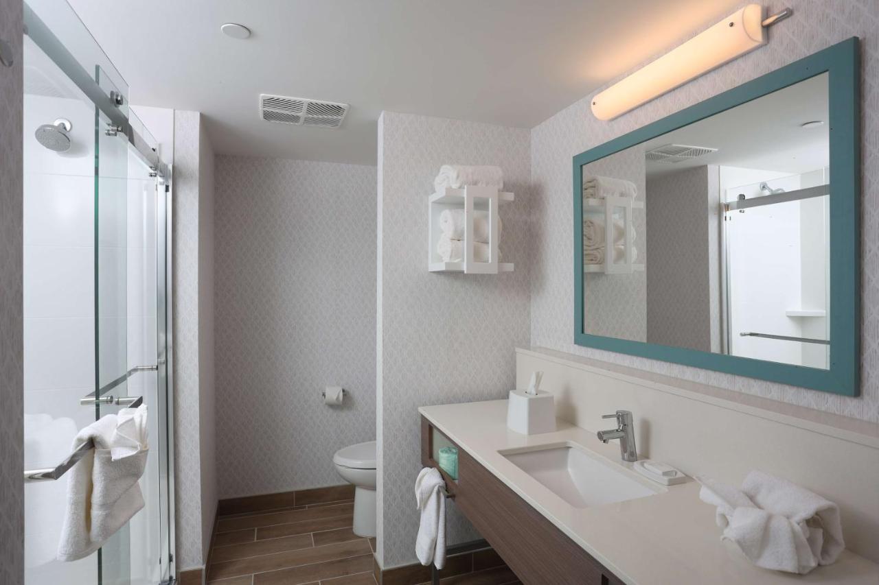 Hampton Inn & Suites Manistee, Mi Bagian luar foto