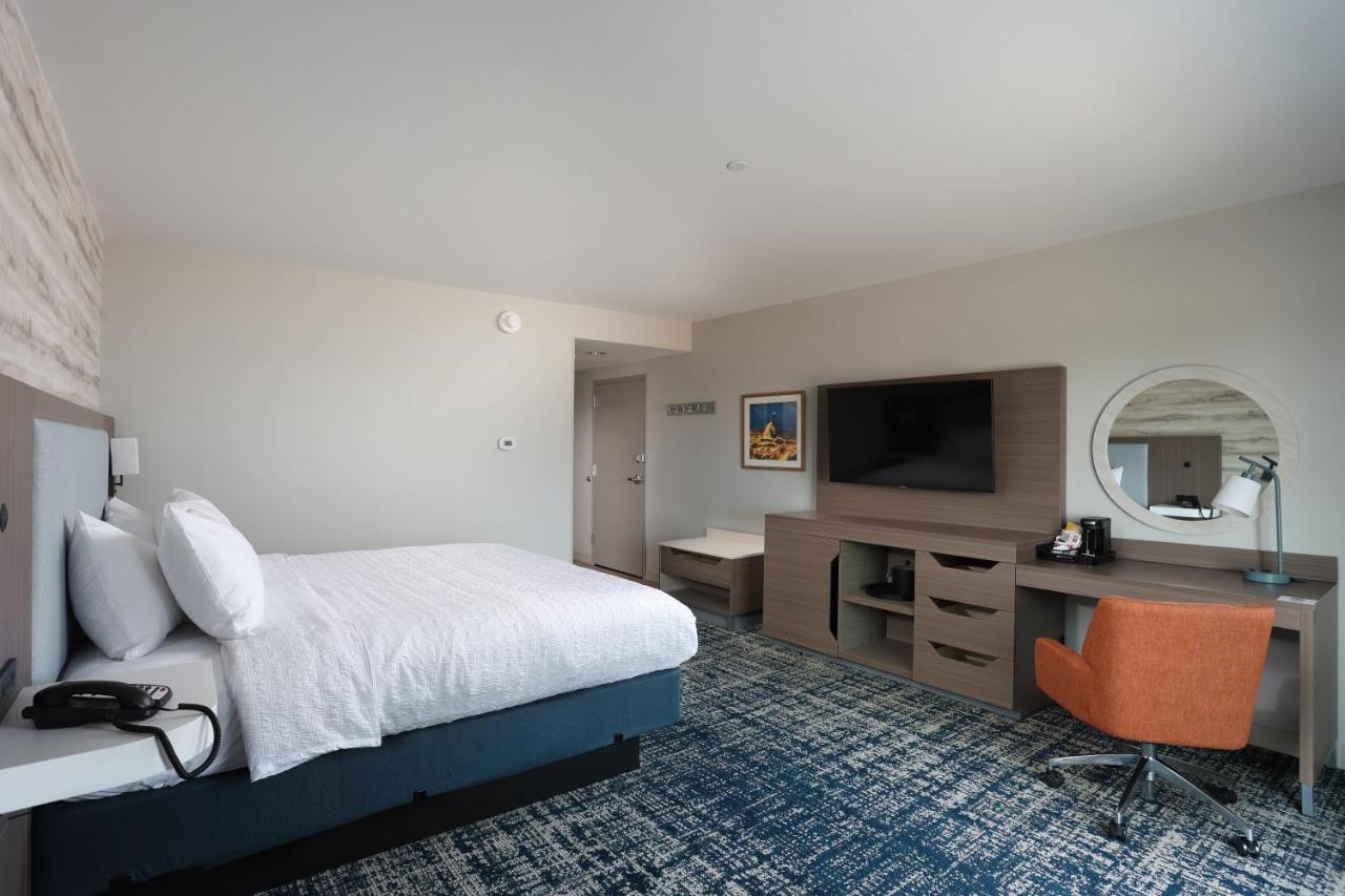 Hampton Inn & Suites Manistee, Mi Bagian luar foto