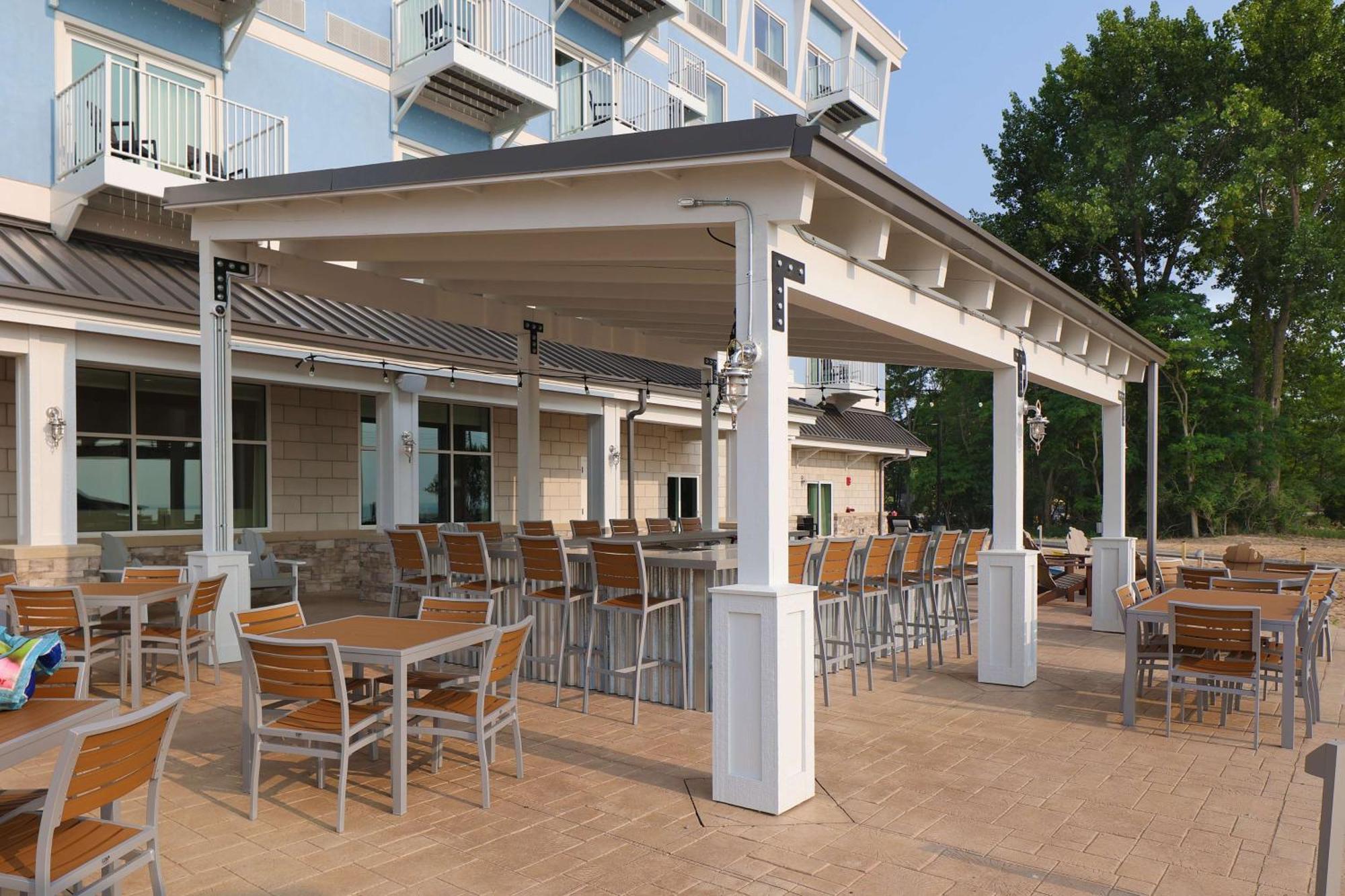 Hampton Inn & Suites Manistee, Mi Bagian luar foto